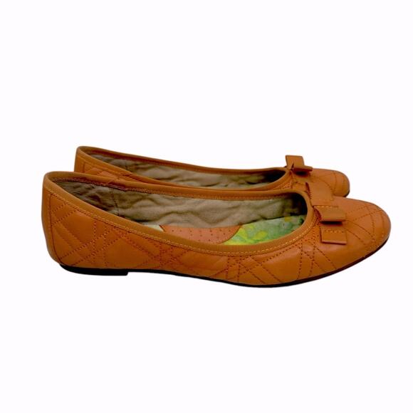 Elegant Tan Quilted Ballet Flats - Picture 1 of 13